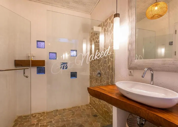Pinkprivate - For Cool Adults Only Bed and breakfast Sanur