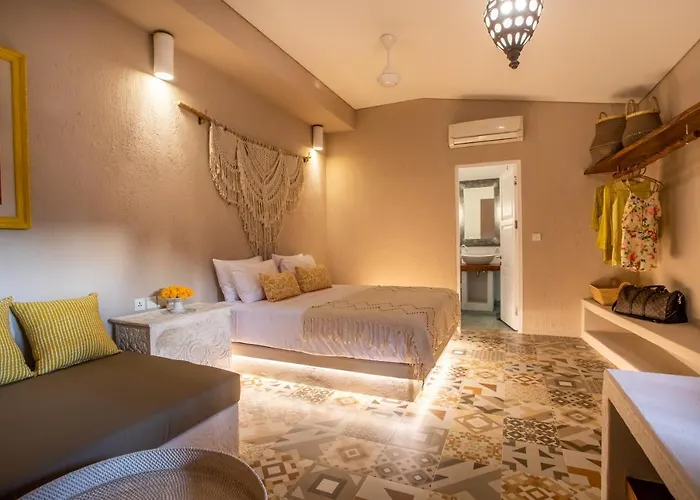Bed and breakfast Pinkprivate - For Cool Adults Only 4*