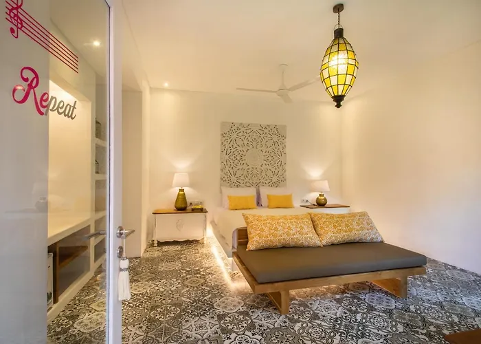 Pinkprivate - For Cool Adults Only Sanur